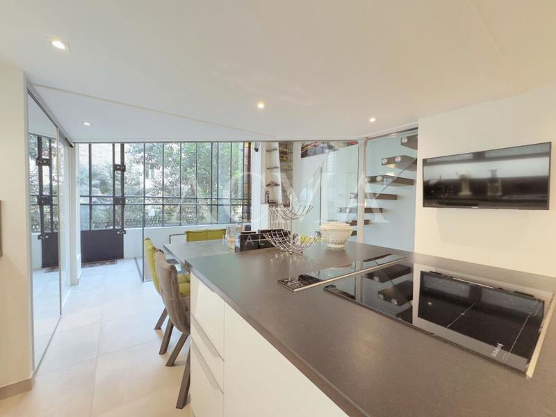 Appartement bourgeois - 73 m² - 3 pièces