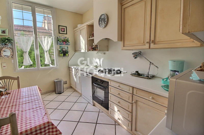 Maison de ville - 350 m² - 9 pièces