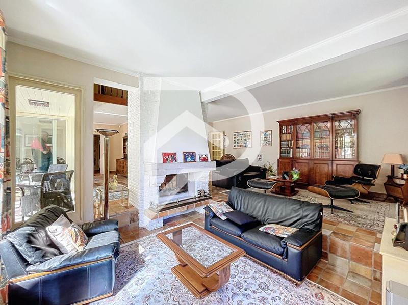 Maison d'architecte - 223 m² - 7 pièces