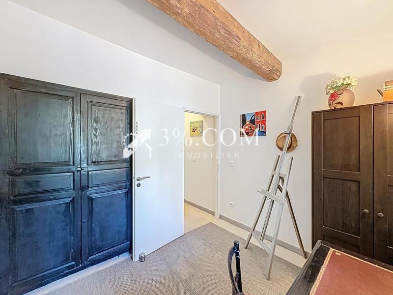 Maison - 185 m² - 9 pièces