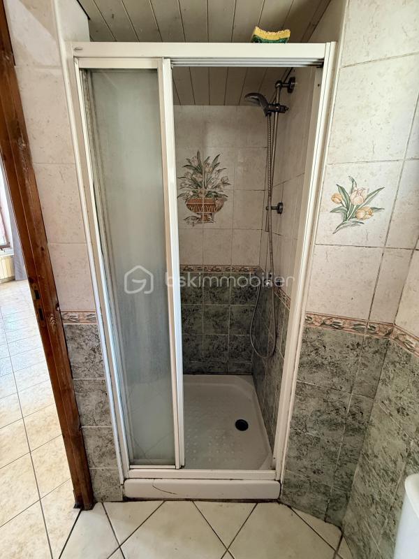 Maison - 240 m² - 9 pièces