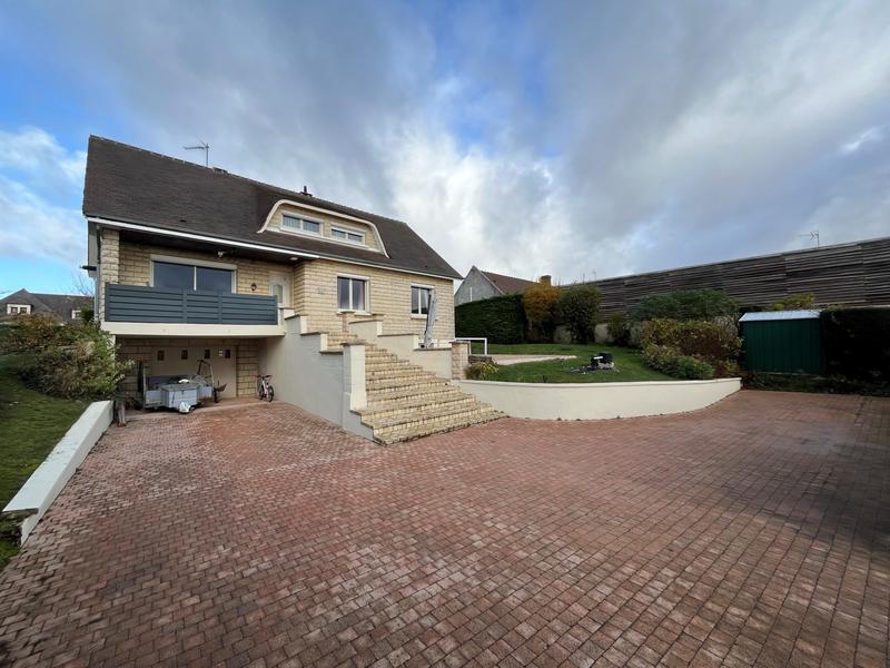 Maison - 152 m² - 6 pièces