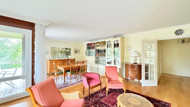 Appartement - 90 m² - 4 pièces