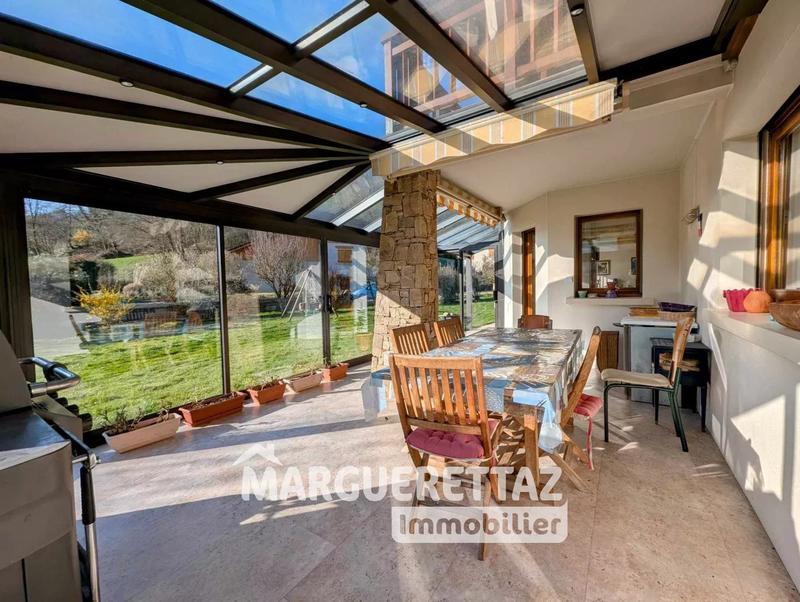 Maison de village - 240 m² - 6 pièces