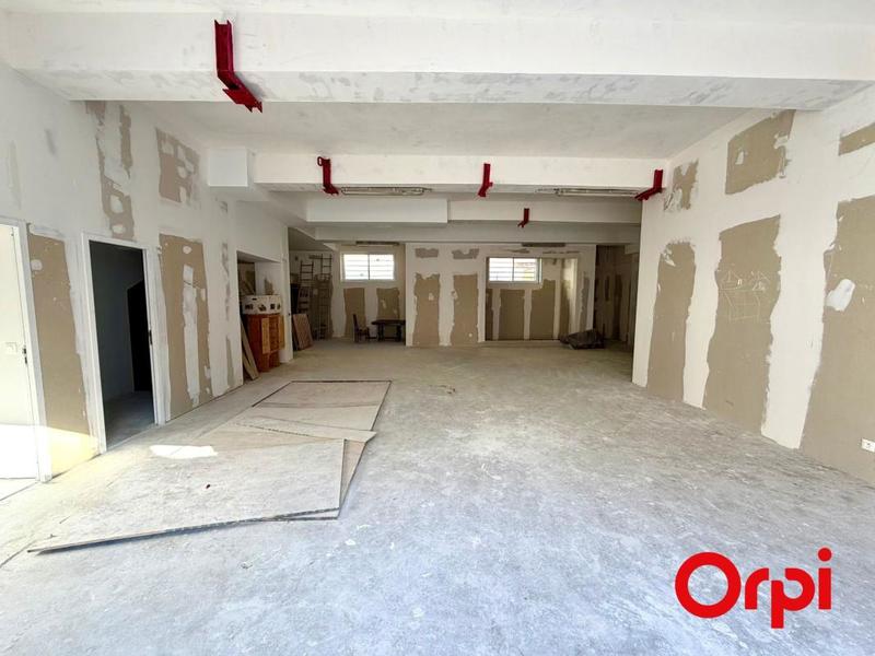 Maison - 236 m² - 6 pièces