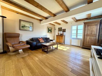 Appartement - 100 m² - 5 pièces