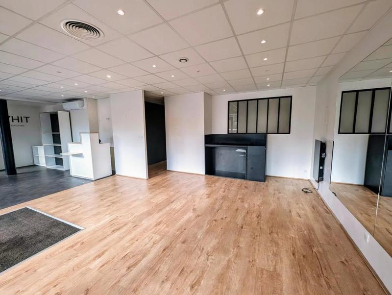 Bureau - 75 m² - 2 pièces