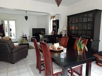 Maison de ville - 134 m² - 8 pièces