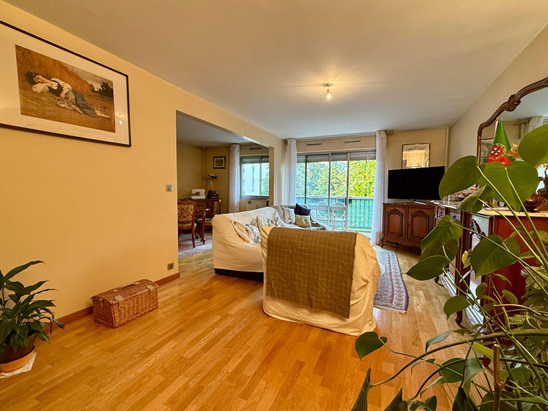 Appartement - 100 m² - 5 pièces