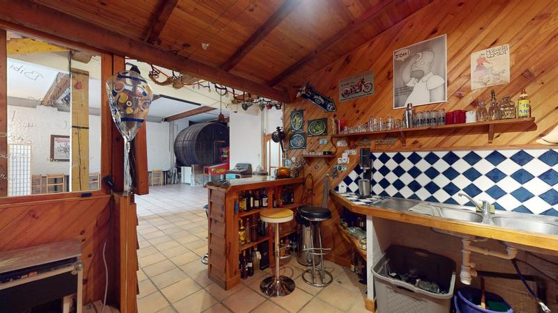 Propriété - 612 m² - 12 pièces