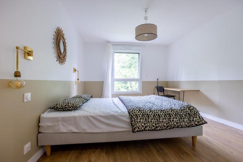 Maison - 261 m² - 12 pièces