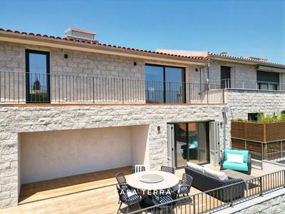 Appartement - 122 m² - 4 pièces