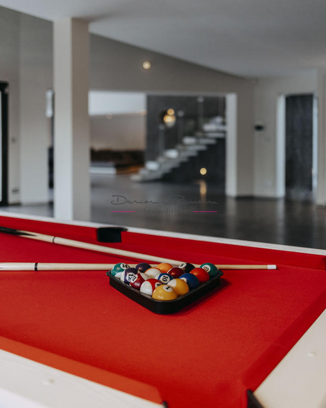 Maison - 350 m² - 8 pièces