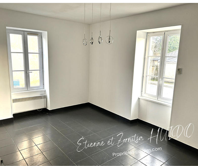 Maison - 256 m² - 10 pièces