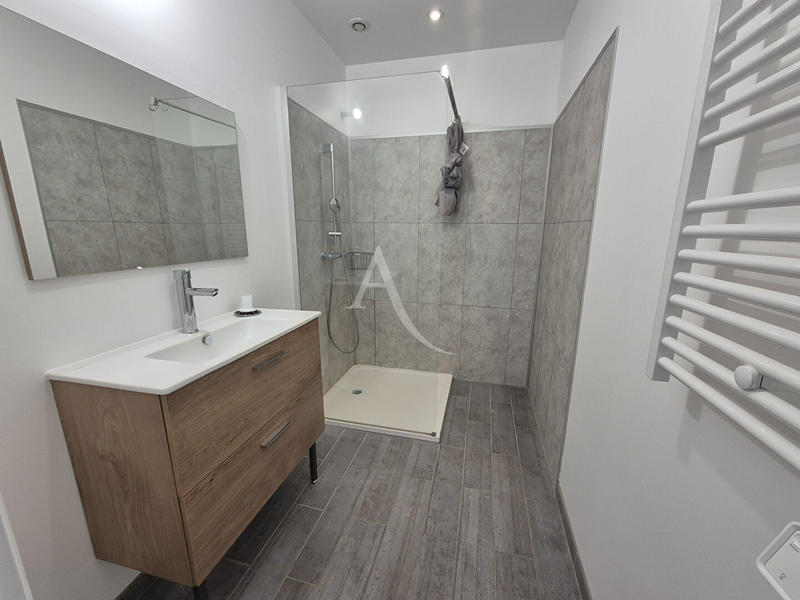 Maison - 122 m² - 6 pièces