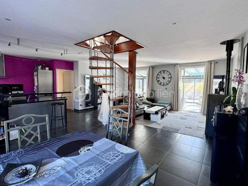 Maison - 148 m² - 6 pièces