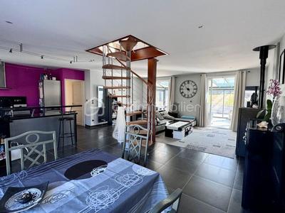 Maison - 148 m² - 6 pièces