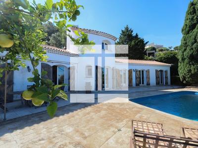 Villa - 150 m² - 5 pièces