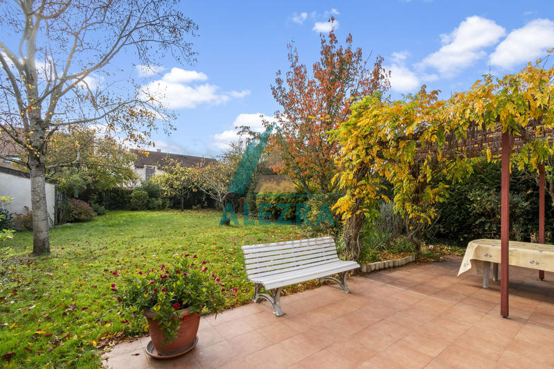 Maison - 180 m² - 7 pièces