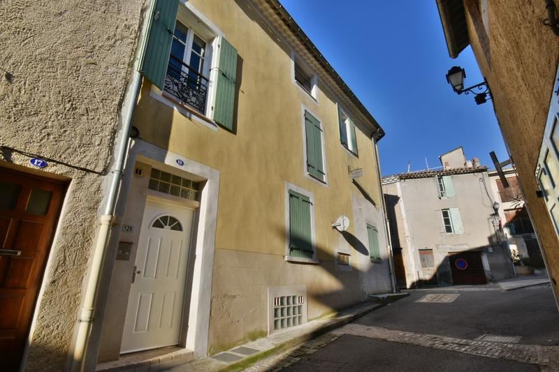 Immeuble - 121 m² - 6 pièces