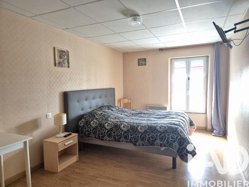 Maison - 280 m² - 9 pièces