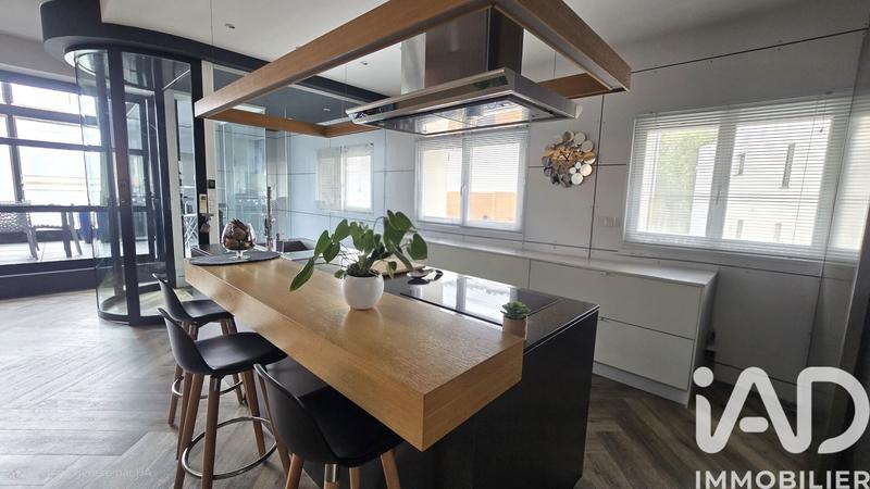 Maison de maîtres - 236 m² - 6 pièces