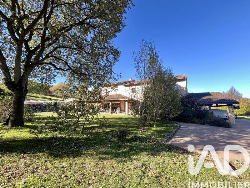 Maison - 309 m² - 10 pièces