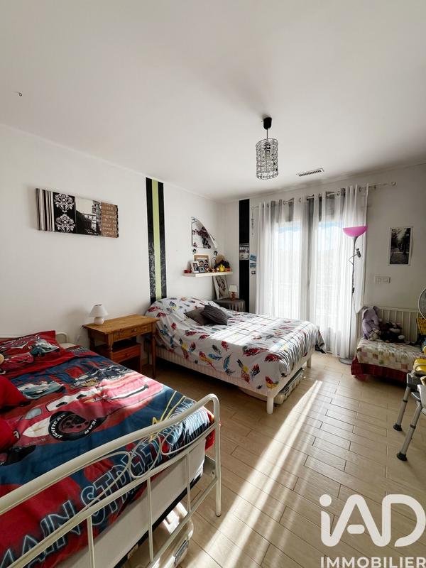 Maison - 257 m² - 7 pièces