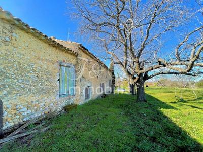 Propriété - 220 m² - 12 pièces