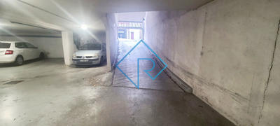 Parking - 11 m²