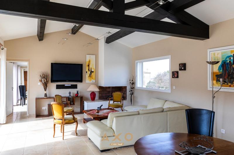 Maison - 220 m² - 8 pièces