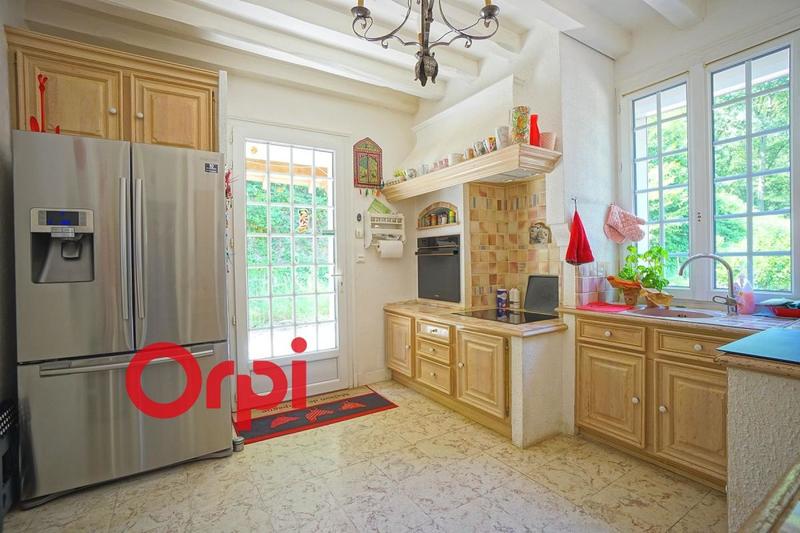 Maison - 225 m² - 8 pièces