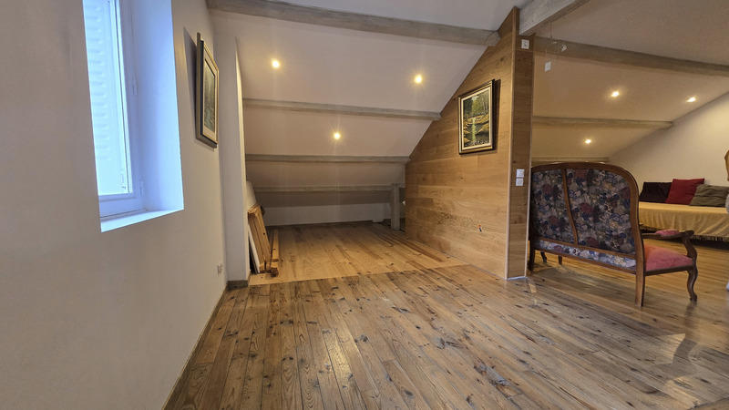 Maison - 224 m² - 7 pièces