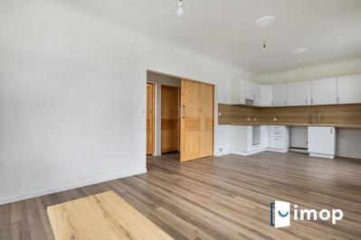 Maison - 210 m² - 5 pièces