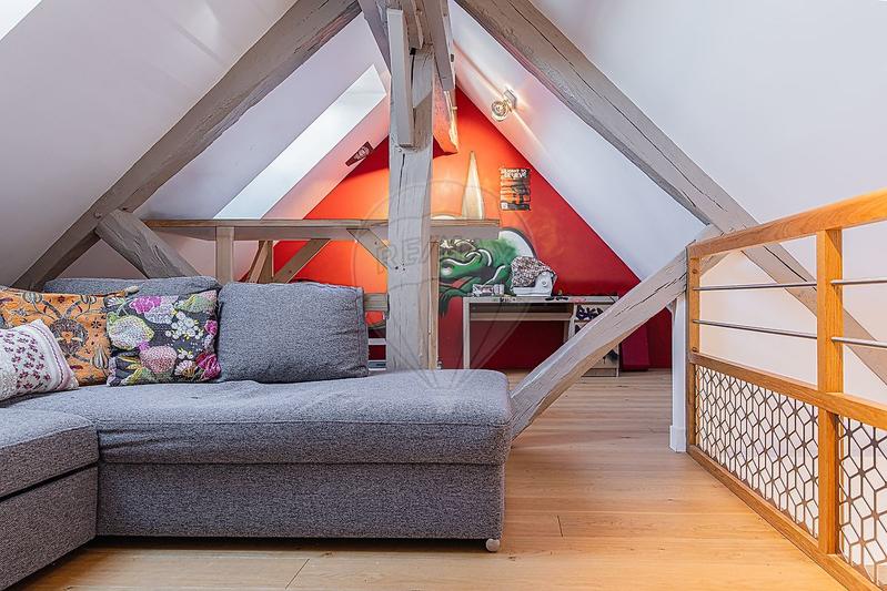 Maison d'architecte - 258 m² - 6 pièces