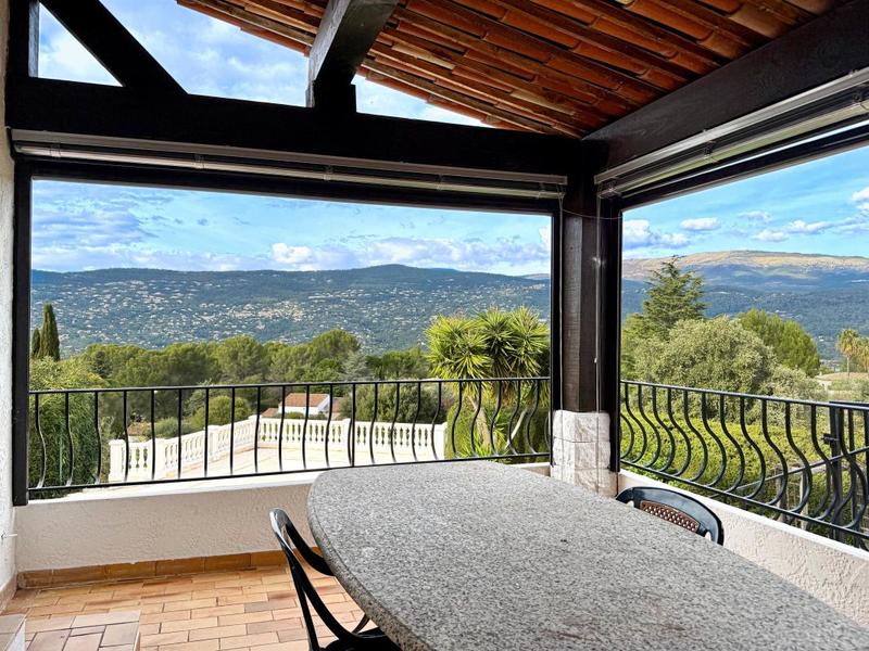 Maison - 200 m² - 6 pièces