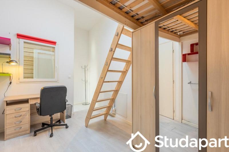 Chambre - 11 m² - 1 pièce