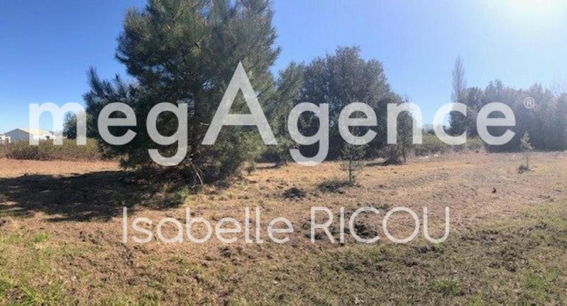 Terrain constructible - 871 m²