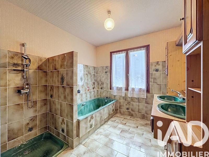 Maison - 180 m² - 6 pièces