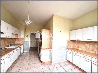 Appartement - 215 m² - 7 pièces