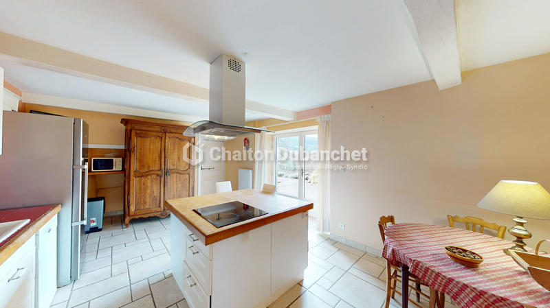 Maison - 393 m² - 13 pièces