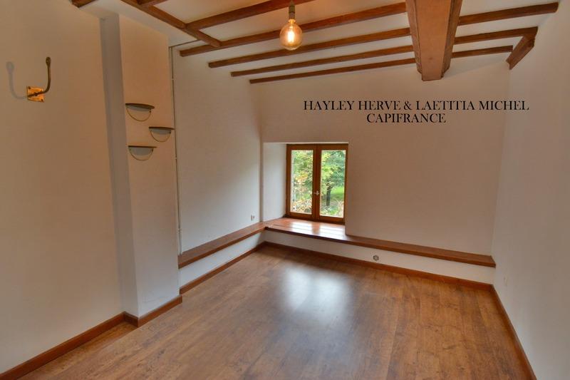 Maison - 250 m² - 9 pièces