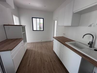 Maison - 240 m² - 7 pièces