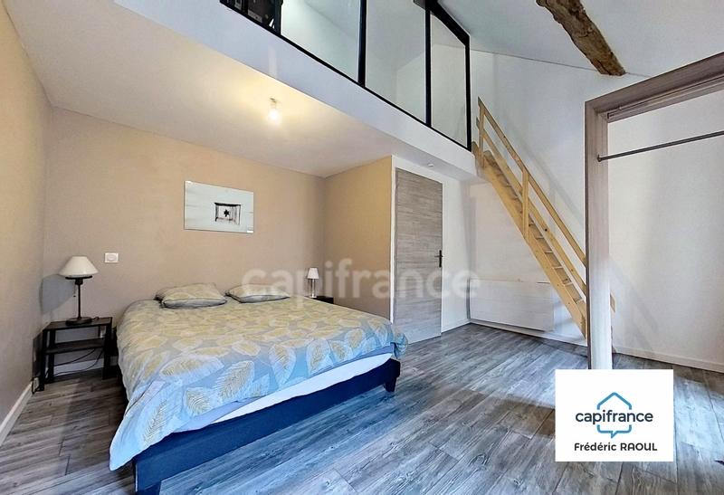 Propriété - 259 m² - 8 pièces