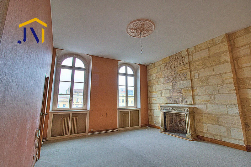 Appartement - 192 m² - 5 pièces