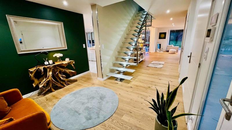 Maison d'architecte - 282 m² - 8 pièces