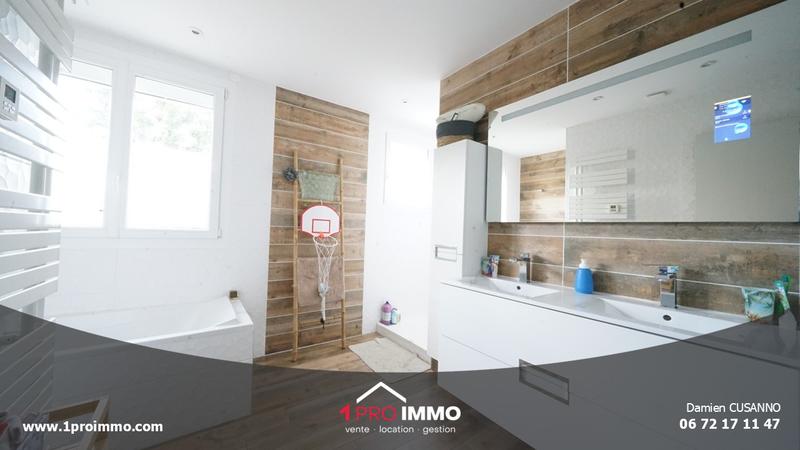 Maison - 185 m² - 6 pièces