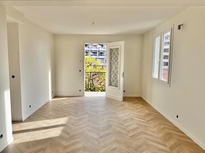 Appartement - 49 m² - 3 pièces