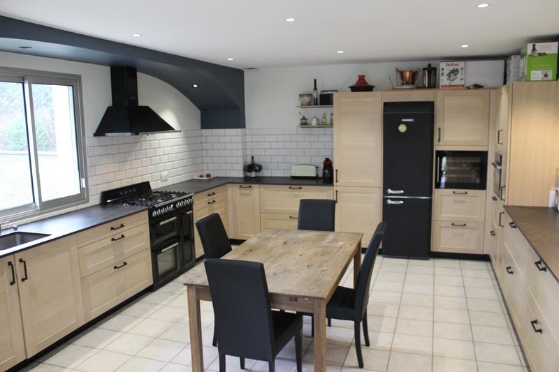 Maison - 252 m² - 8 pièces