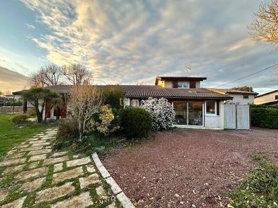 Maison - 123 m² - 6 pièces